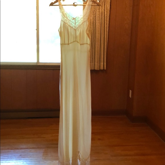 Vintage cream slip - Picture 1 of 3